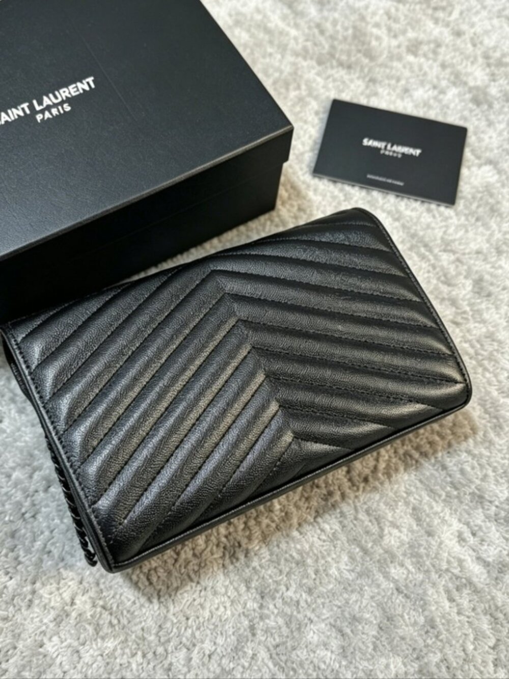 Saint Laurent Envelope Chain Walle Bag - Picture 2 of 5